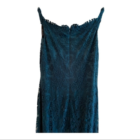 Tadashi SHOJI Off the Shoulder Cap Sleeve Embroidered Lace Gown - Picture 5 of 14